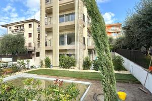 3 LOCALI A TORRI DEL BENACO