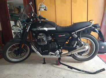 MOTO GUZZI V7 SPECIAL - anno 2024