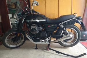MOTO GUZZI V7 SPECIAL - anno 2024