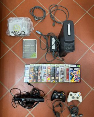 Bundle Xbox 360 Elite 120GB + Kinect + 11 Giochi