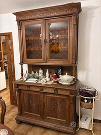 Mobile vetrina neoclassica