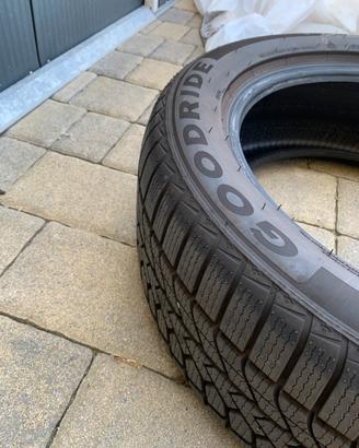 Gomme invernali 225/50r18  99v