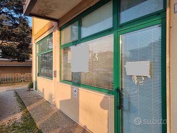 Privato Uso Per ufficio ho negozio 62 mq