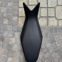 Sella husqvarna nuda 900 r ottime  condizioni