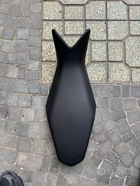 Sella husqvarna nuda 900 r ottime  condizioni