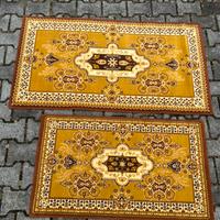 Tappeto grande e piccolo vintage