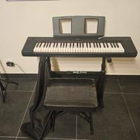 Yamaha Piaggero NP-15 + supporto + sgabello + telo
