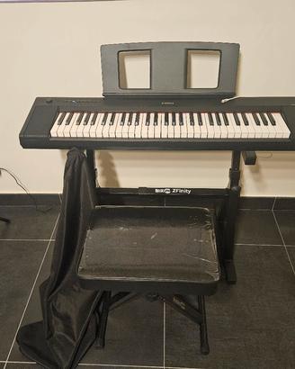 Yamaha Piaggero NP-15 + supporto + sgabello + telo