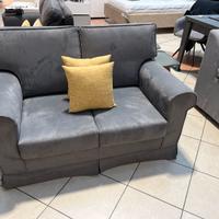 Divano due posti nuovo sfoderabile antigraffio