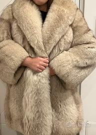 Pelliccia volpe bianca