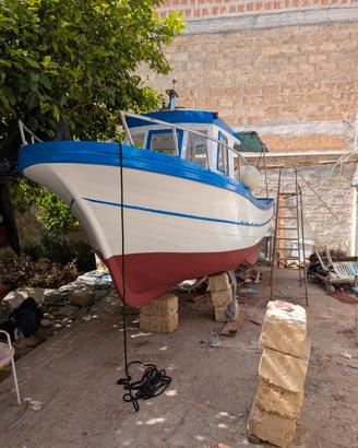 barca in legno con motore vetus
