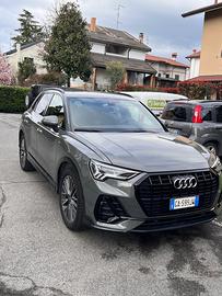 Audi Q3 S-LINE
