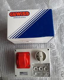 Prese Cee 3 poli + terra 380V 16A