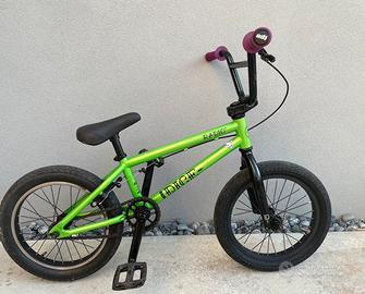 Bmx Radio Dice 16”