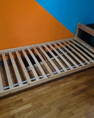 letto in legno ikea