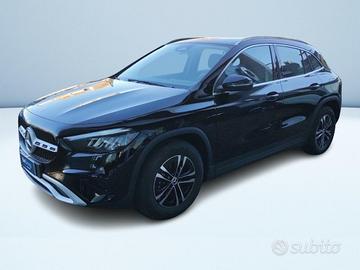 Mercedes GLA 180 d Advanced auto