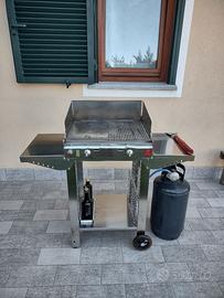 Barbecue a gas in acciaio da esterno