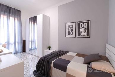 Stanza in appartamento di 150 m² a Brescia