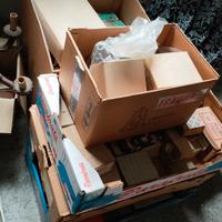 Cerniere maniglie serrature restauri fai da te.