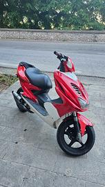 scuter yamaha aerox 50 1997 buone condizioni...