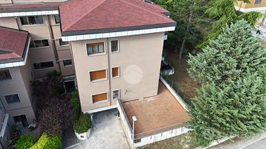 4 LOCALI A L'AQUILA