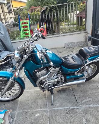 suzuki intruder 600