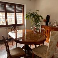 Tavolo da pranzo in legno massello stile classico