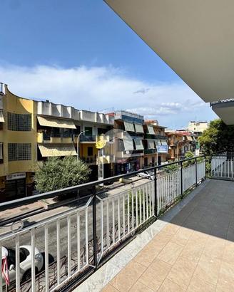 4 LOCALI A MARANO DI NAPOLI