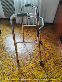 Girello ausilio persone Anziane.