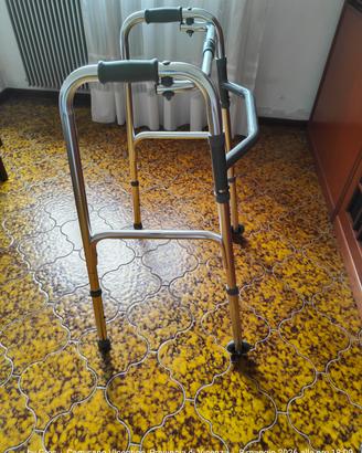 Girello ausilio persone Anziane.