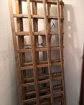 Griglie di legno per rampicanti
