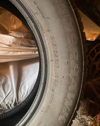 4 Pneumatici invernali 215/65R17