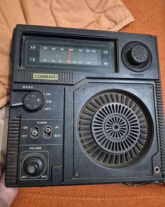 Radio vintag Command