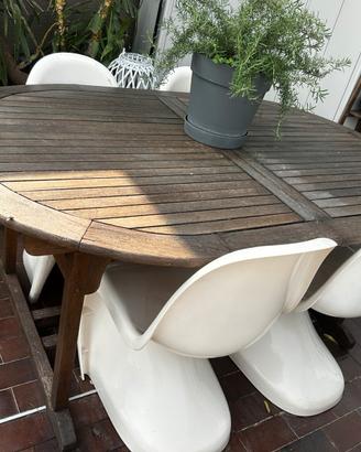 Tavolo in legno da esterno