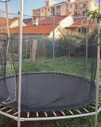 trampolino elastico rotondo con protezione