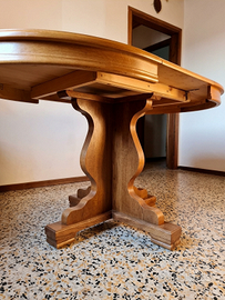 Tavolo  in legno allungabile  D.100