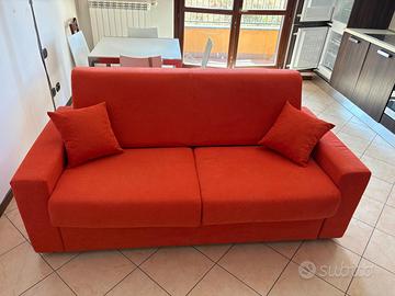 Divano letto arancio