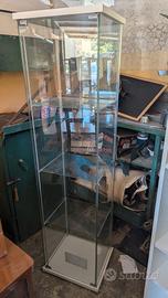 Vetrina IKEA DETOLF in vetro 4 ripiani