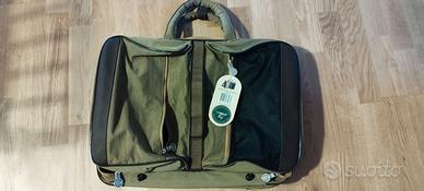 Borsa verde e nera nuova