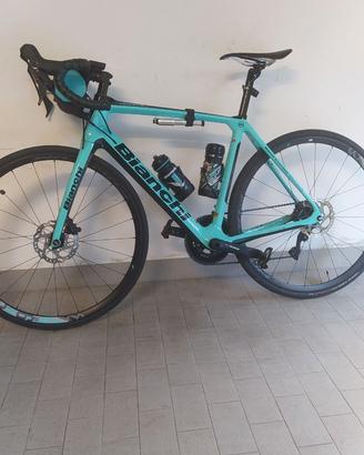 Bici da corsa Bianchi Infinito 2019 CV Disc