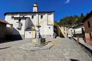 Rustico / Casale di 217 m² con 4 locali e posto au