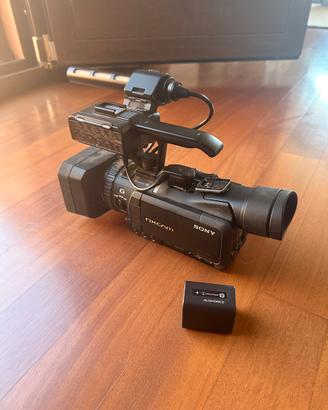 Sony HXR-NX70E NXCAM  Full HD + XLR + Accessori