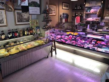 Attività di macelleria storica in centro