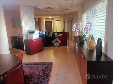 UFFICIO A CASTELLETTO SOPRA TICINO