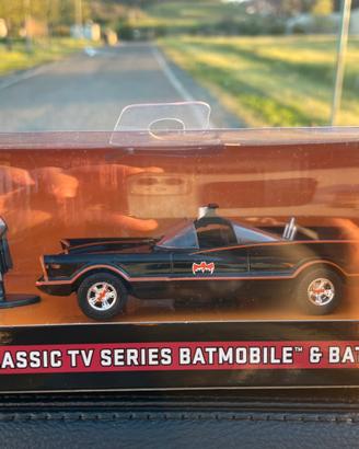 Modellino Batmobile telefilm anni 60