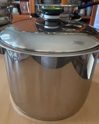 Pentola  AMC 8lt 24cm