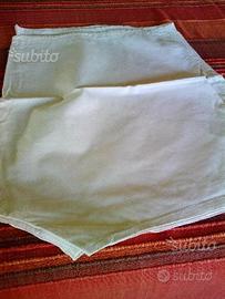 Le mutandone della nonna, finemente ricamate