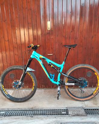 MTB enduro Rocky Mountain 