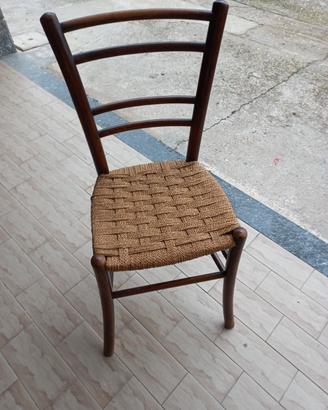 Sedia in legno impagliata
