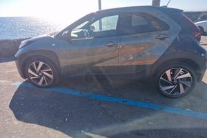 Toyota Aygo X 1.0 Lounge Automatica